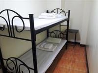 Hotel 8hostel Manila